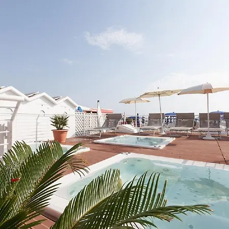 Riccione - Enjoy Your Summer -beach Village Incluso ホテル 2*