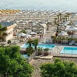 فندق Riccione - Enjoy Your Summer -beach Village Incluso 2*