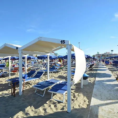 Riccione - Enjoy Your Summer -beach Village Incluso 酒店 里乔内