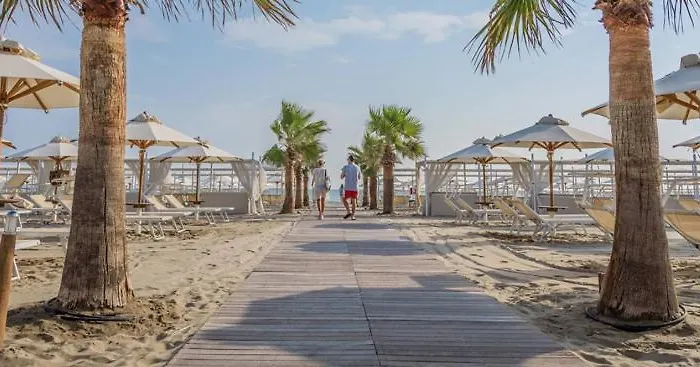 Riccione - Enjoy Your Summer -beach Village Incluso Hotell 2*
