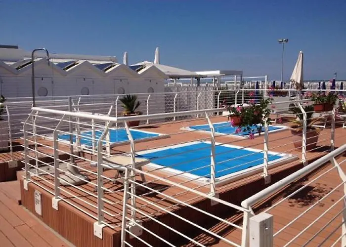 Riccione - Enjoy Your Summer -beach Village Incluso מלון