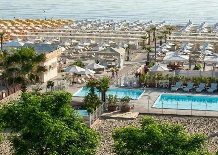 Hotell Riccione - Enjoy Your Summer -beach Village Incluso 2*