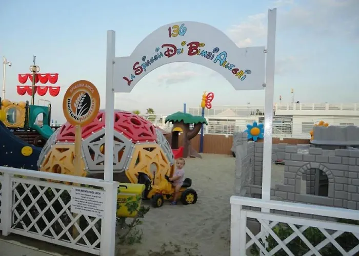 מלון Riccione - Enjoy Your Summer -beach Village Incluso 2*